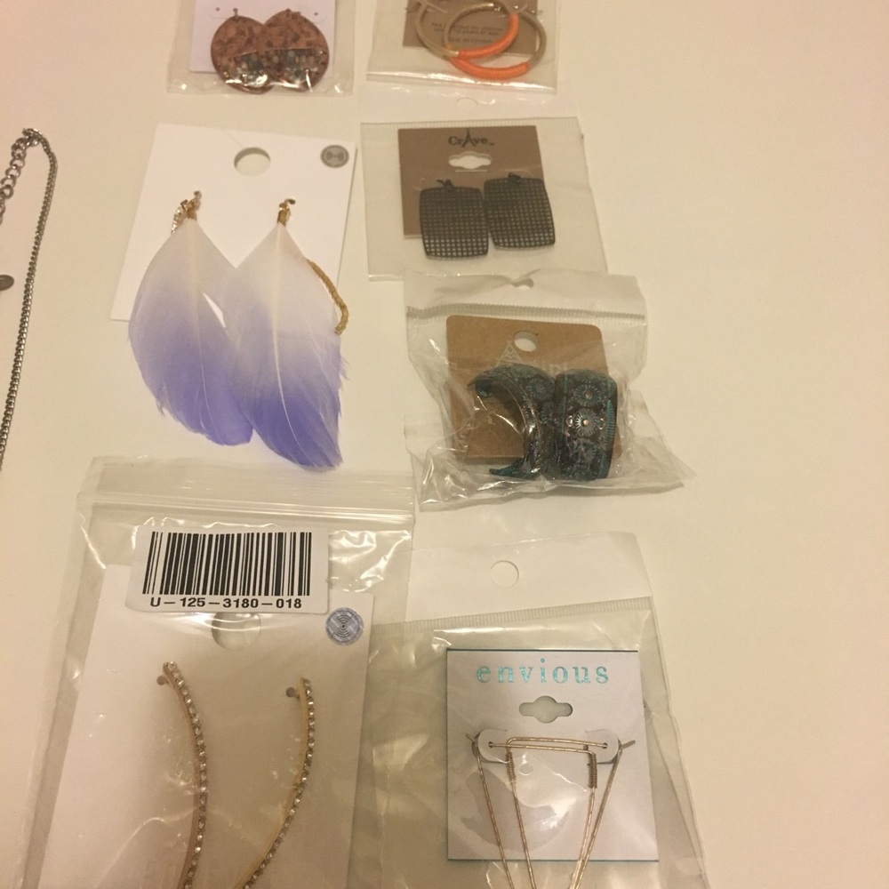 7 pc earrings assortment